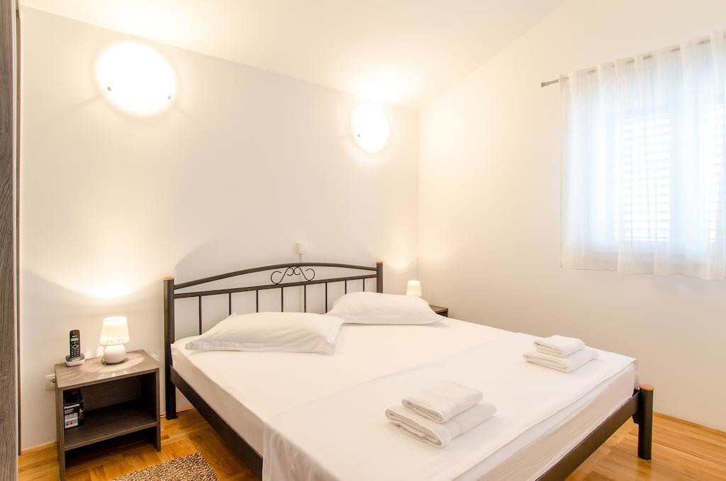 Villa Lidija Omis Room photo